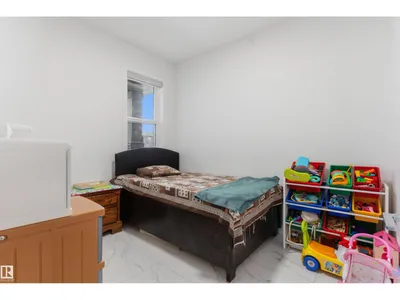 3606 41 AVE photo 5