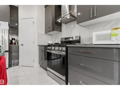 3606 41 AVE photo 13