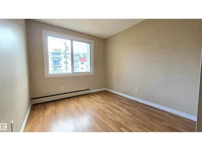 #207 10415 93 ST NW NW photo 23