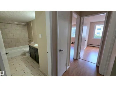 #207 10415 93 ST NW NW photo 16