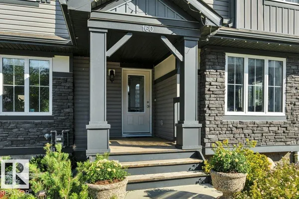 160 DESROCHERS GATE SW photo 2