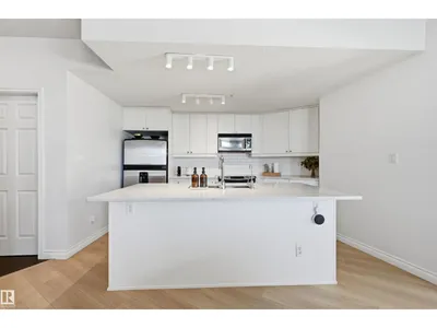 #503 9020 JASPER AV NW photo 16