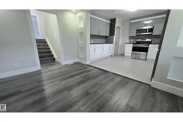 9131 83 AV NW NW photo 3
