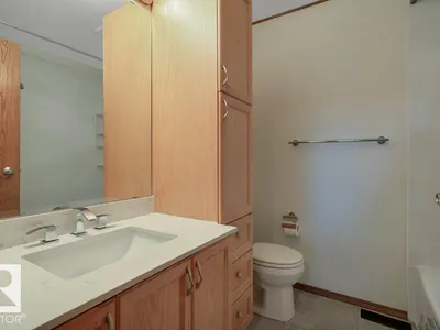 17927 92A ST NW photo 34