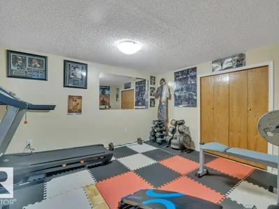 17927 92A ST NW photo 41