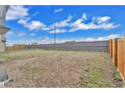 16832 49 ST NW photo 35