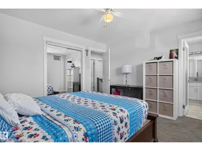 8632 184 ST NW photo 32