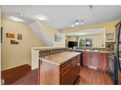 #20 3751 12 ST NW photo 6