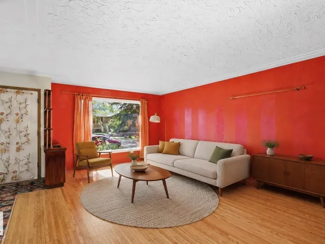 10138 74 ST NW NW, Edmonton
