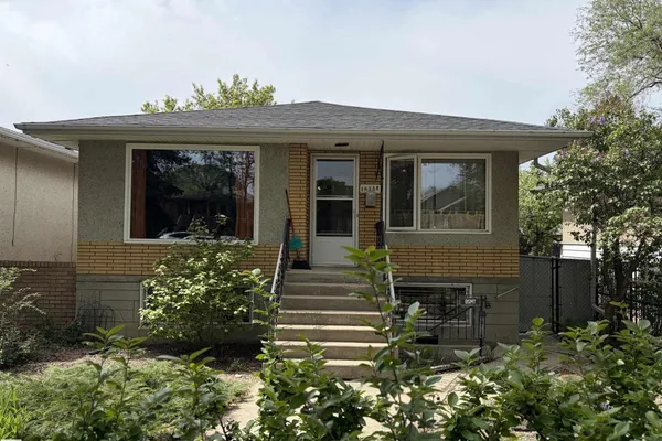 10138 74 ST NW NW photo 2