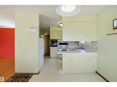 10138 74 ST NW NW photo 19