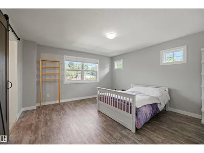 9622 77 AV NW photo 15
