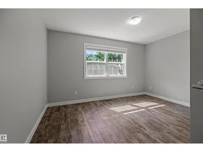 9622 77 AV NW photo 23