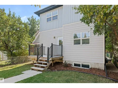 9622 77 AV NW photo 37
