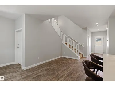 9622 77 AV NW photo 7