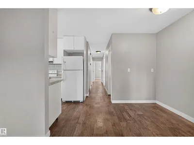 11819-21 40 ST NW photo 5