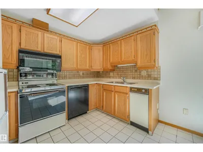 #18 500 LESSARD DR NW photo 18