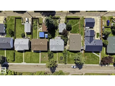 10527 137 AV NW photo 30