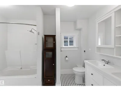 10647 125 ST NW photo 18