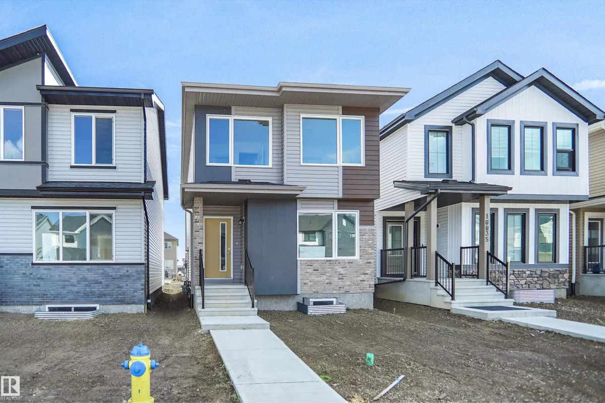 18831 29 AV NW exterior