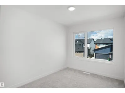 18831 29 AV NW photo 26