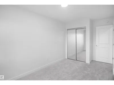 18955 28 AV NW photo 31
