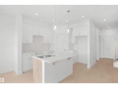 18967 28 AV NW photo 15