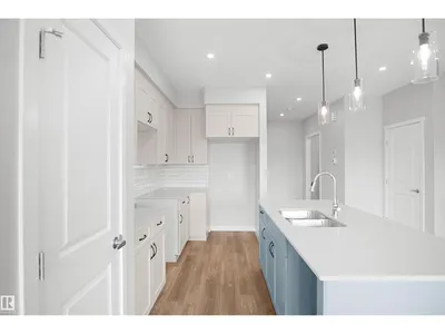 18963 28 AV NW photo 13