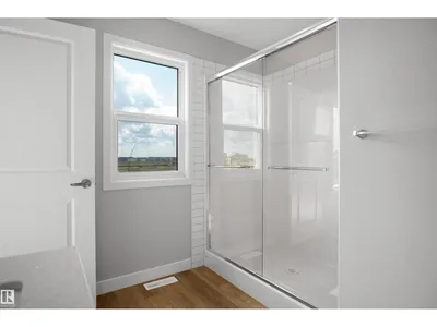 18963 28 AV NW photo 24