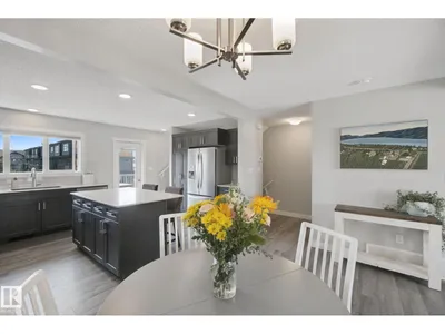 19612 27 AV NW photo 5