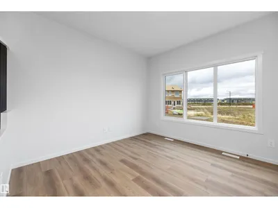 8632 224 ST NW photo 22