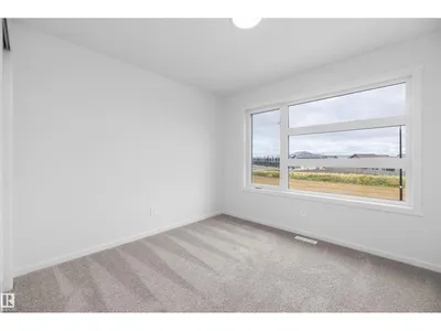 8632 224 ST NW photo 32