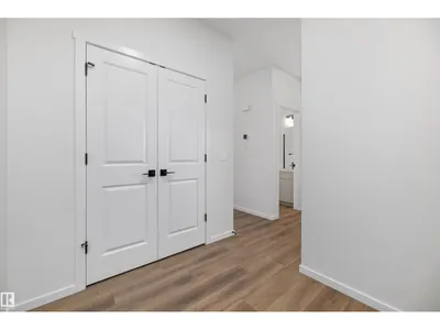 8632 224 ST NW photo 9
