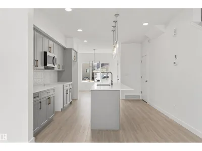 593 177 AV NE photo 13