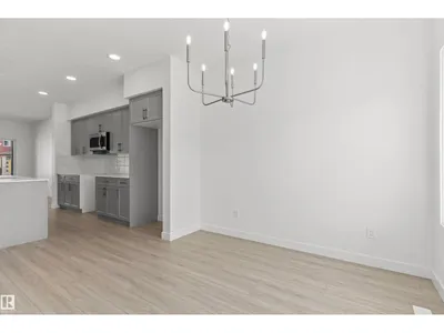 593 177 AV NE photo 6