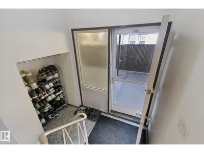 10807 54 AV NW photo 39