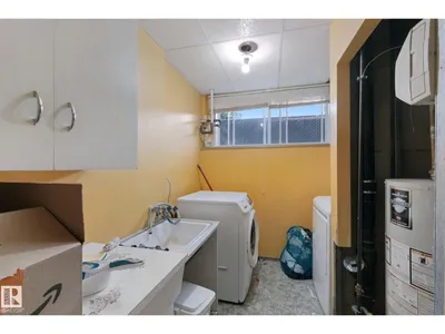 10807 54 AV NW photo 55