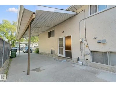 10807 54 AV NW photo 60