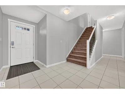 3519 8 ST NW photo 5