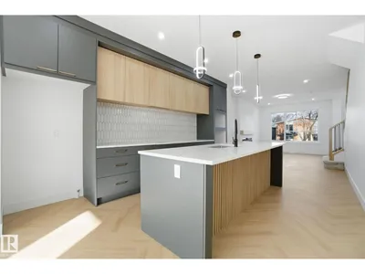 10124 82 ST NW photo 14