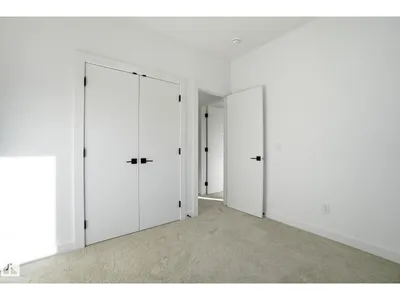 10124 82 ST NW photo 32