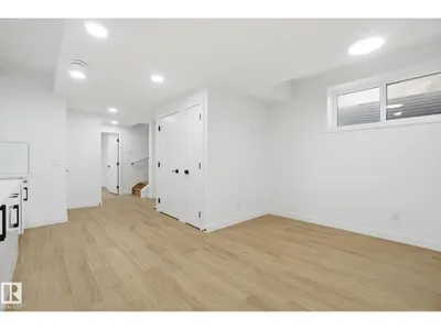 10124 82 ST NW photo 50