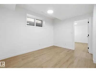 10124 82 ST NW photo 52