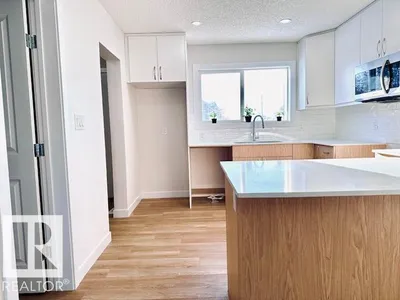 4845 115 AV NW photo 13