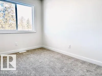 4845 115 AV NW photo 35