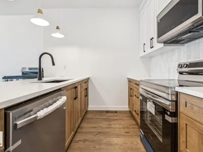 11336 130 ST NW photo 14