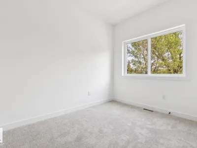 11336 130 ST NW photo 23