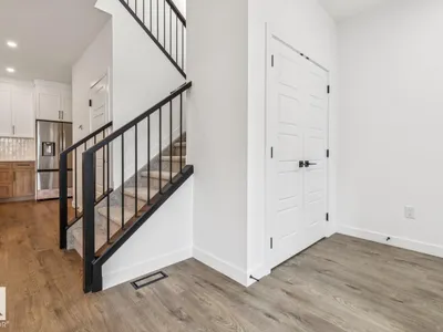 11336 130 ST NW photo 7