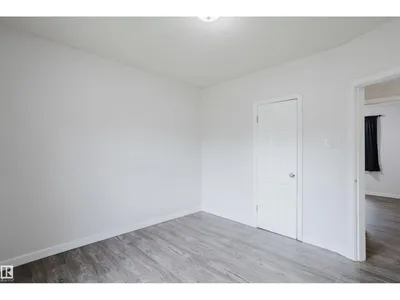 11934 87 ST NW photo 22