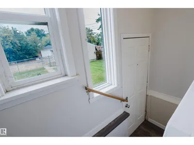 11934 87 ST NW photo 27